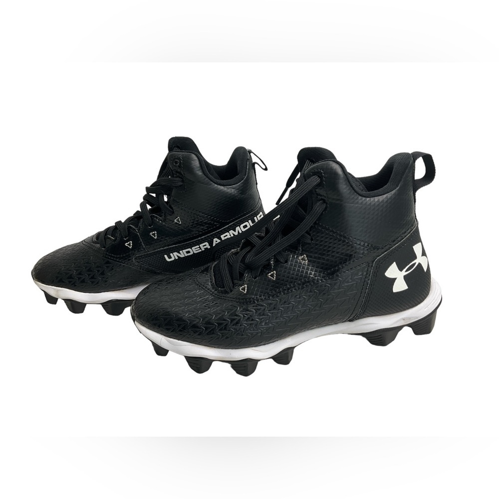 Under Armour Football Cleats UA Hammer Mid Shoes 3022175-001 Size 3Y